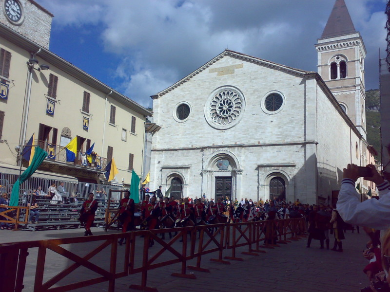 středověký festival itálie