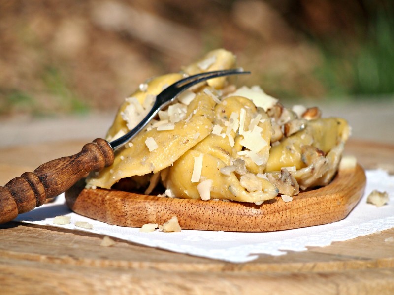 tortellini s gorgonzolou a vlašskými ořechy